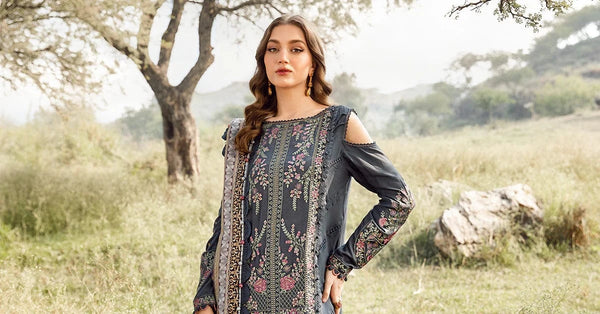 Maria B Unstitched Heavy Embroidered Lawn 3Pc Suit